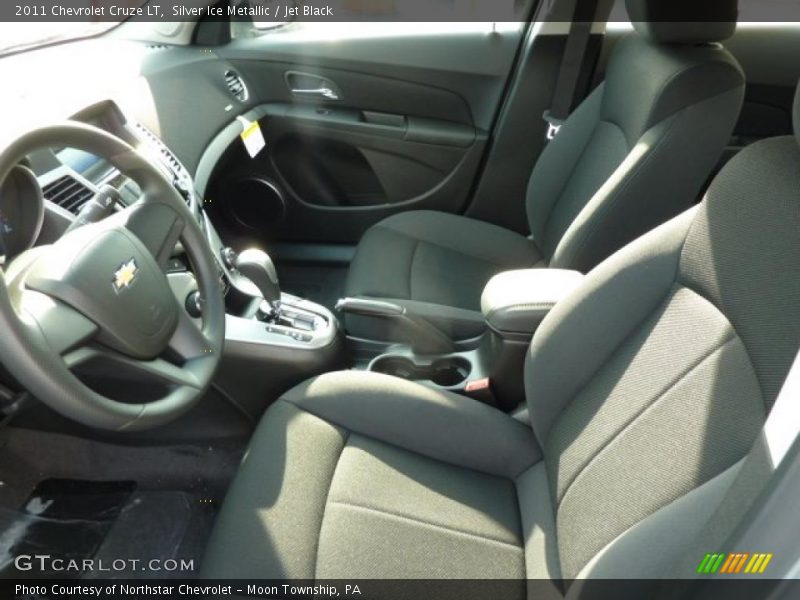 Silver Ice Metallic / Jet Black 2011 Chevrolet Cruze LT