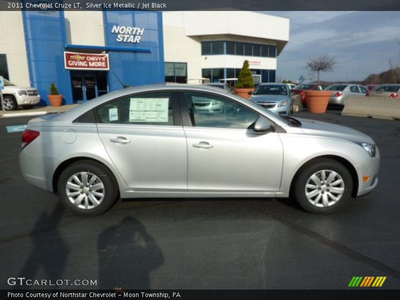 Silver Ice Metallic / Jet Black 2011 Chevrolet Cruze LT
