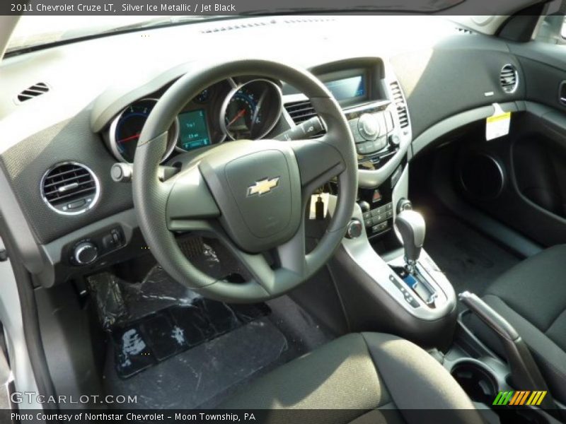 Silver Ice Metallic / Jet Black 2011 Chevrolet Cruze LT