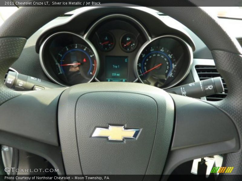 Silver Ice Metallic / Jet Black 2011 Chevrolet Cruze LT