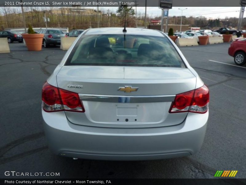 Silver Ice Metallic / Jet Black/Medium Titanium 2011 Chevrolet Cruze LS