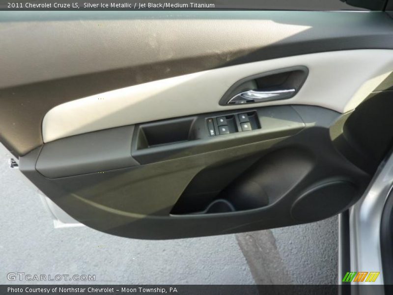 Silver Ice Metallic / Jet Black/Medium Titanium 2011 Chevrolet Cruze LS