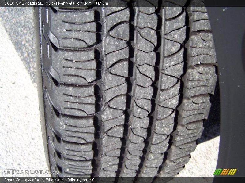 Quicksilver Metallic / Light Titanium 2010 GMC Acadia SL