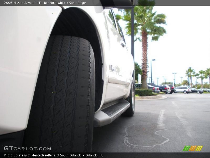 Blizzard White / Sand Beige 2006 Nissan Armada LE