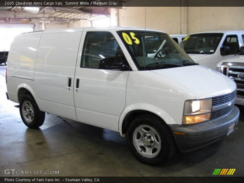 Summit White / Medium Gray 2005 Chevrolet Astro Cargo Van