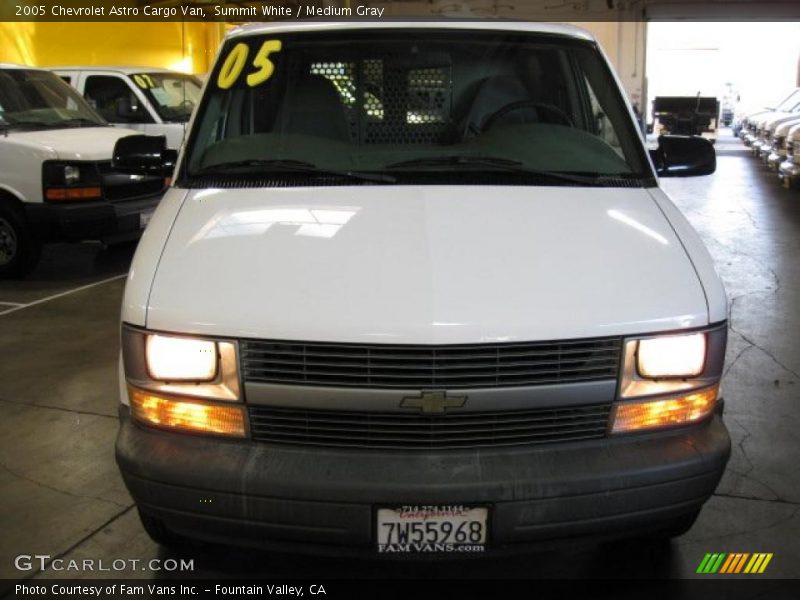 Summit White / Medium Gray 2005 Chevrolet Astro Cargo Van