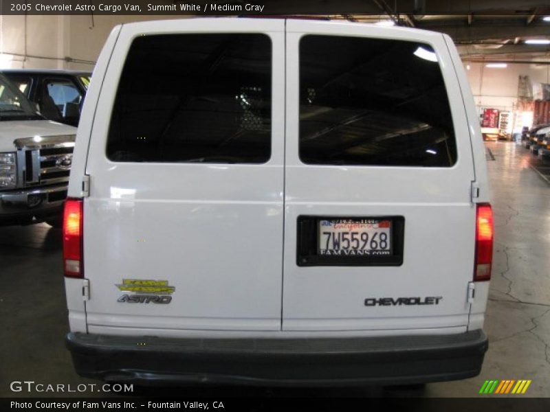 Summit White / Medium Gray 2005 Chevrolet Astro Cargo Van