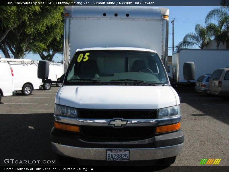 Summit White / Medium Dark Pewter 2005 Chevrolet Express 3500 Cutaway Moving Van