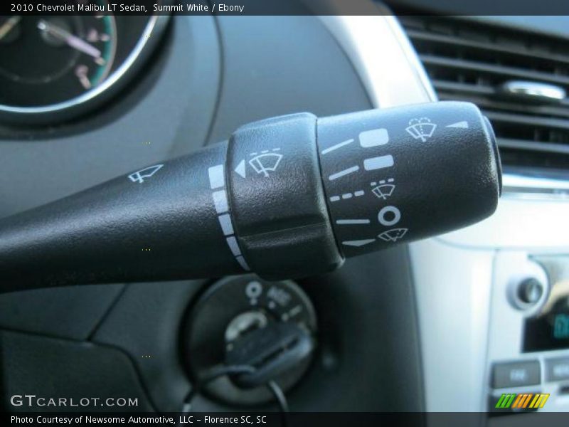Summit White / Ebony 2010 Chevrolet Malibu LT Sedan