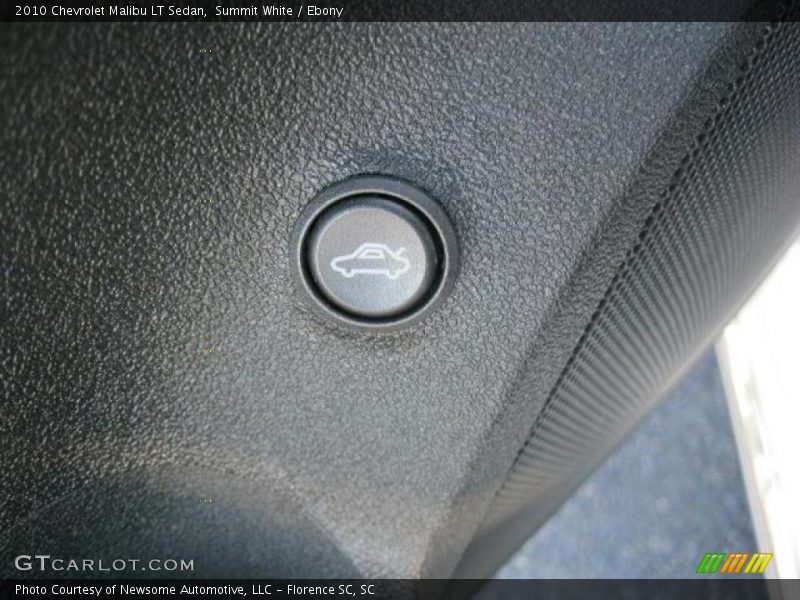 Summit White / Ebony 2010 Chevrolet Malibu LT Sedan
