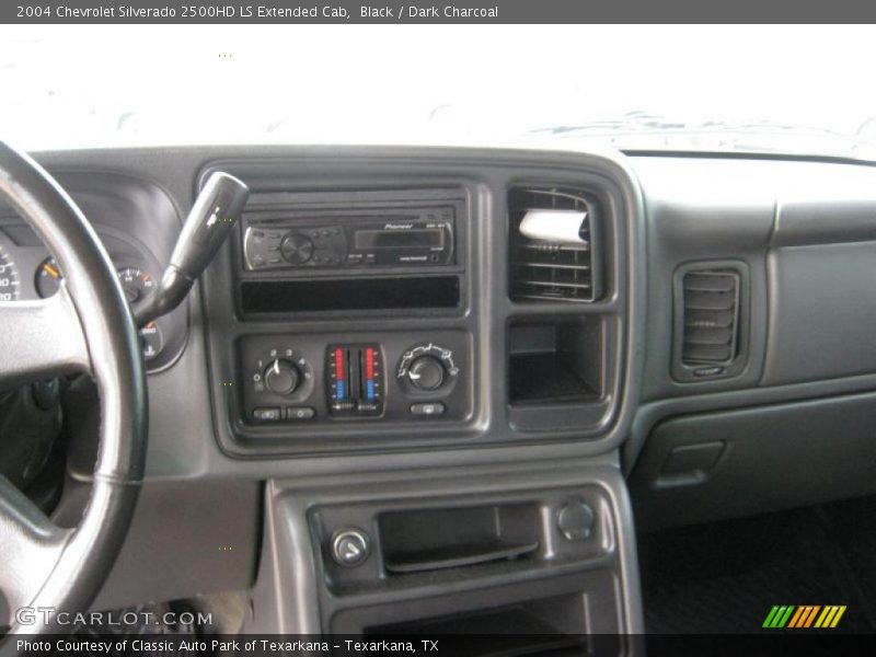 Black / Dark Charcoal 2004 Chevrolet Silverado 2500HD LS Extended Cab