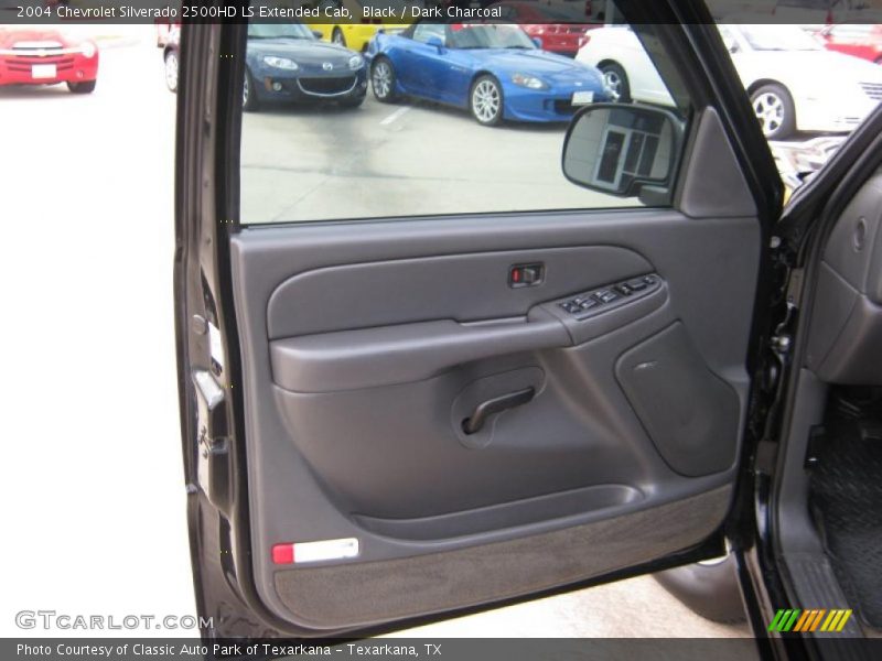 Black / Dark Charcoal 2004 Chevrolet Silverado 2500HD LS Extended Cab