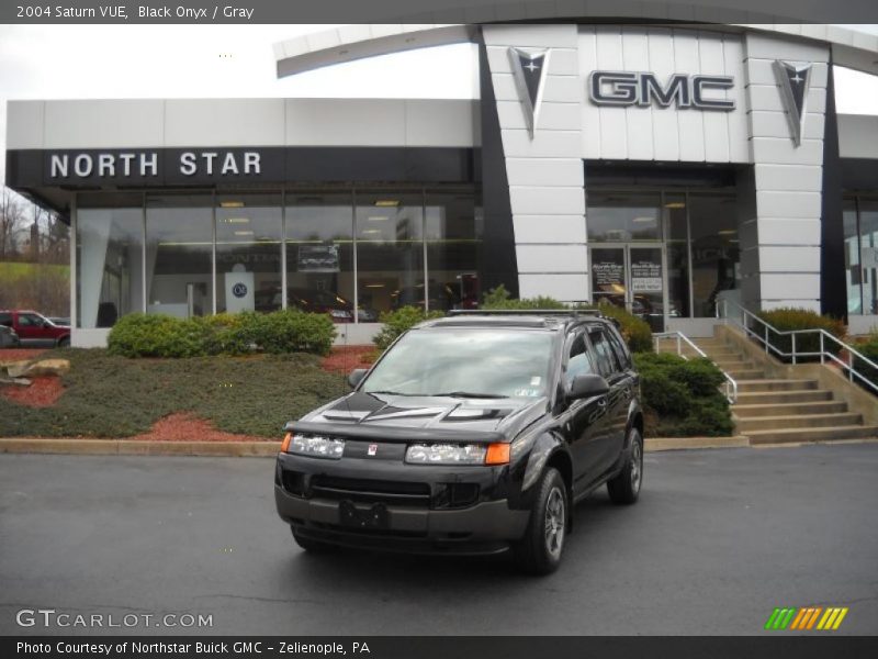 Black Onyx / Gray 2004 Saturn VUE