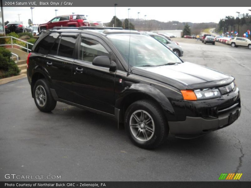 Black Onyx / Gray 2004 Saturn VUE