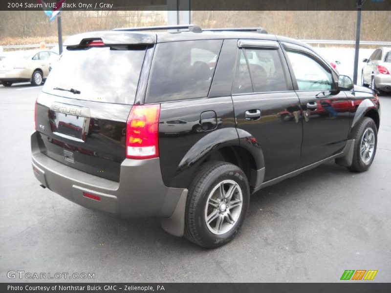 Black Onyx / Gray 2004 Saturn VUE