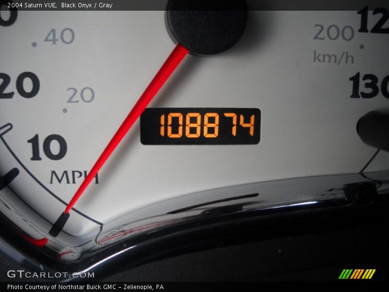 Black Onyx / Gray 2004 Saturn VUE