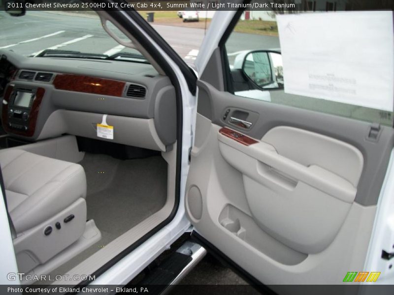 Summit White / Light Titanium/Dark Titanium 2011 Chevrolet Silverado 2500HD LTZ Crew Cab 4x4