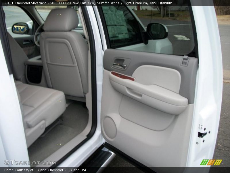 Door Panel of 2011 Silverado 2500HD LTZ Crew Cab 4x4