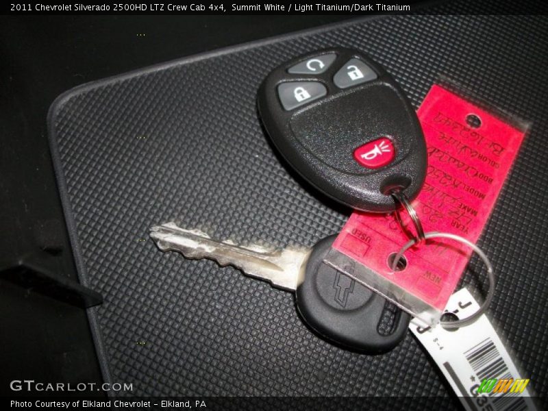 Summit White / Light Titanium/Dark Titanium 2011 Chevrolet Silverado 2500HD LTZ Crew Cab 4x4