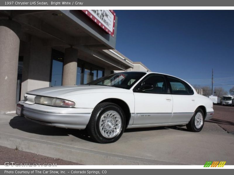 Front 3/4 View of 1997 LHS Sedan