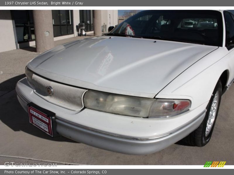 Bright White / Gray 1997 Chrysler LHS Sedan