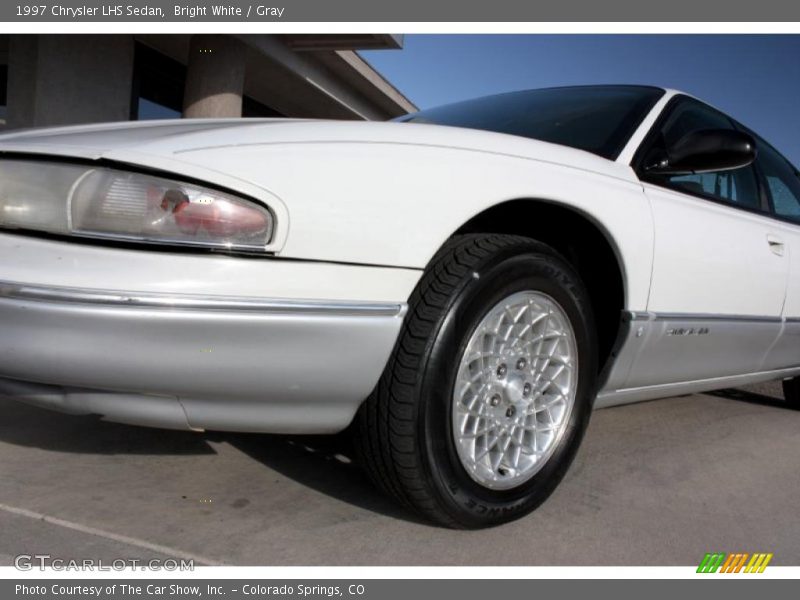 Bright White / Gray 1997 Chrysler LHS Sedan