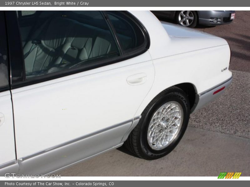 Bright White / Gray 1997 Chrysler LHS Sedan