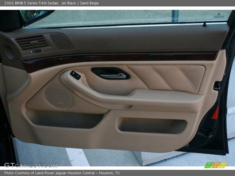 Door Panel of 2003 5 Series 540i Sedan