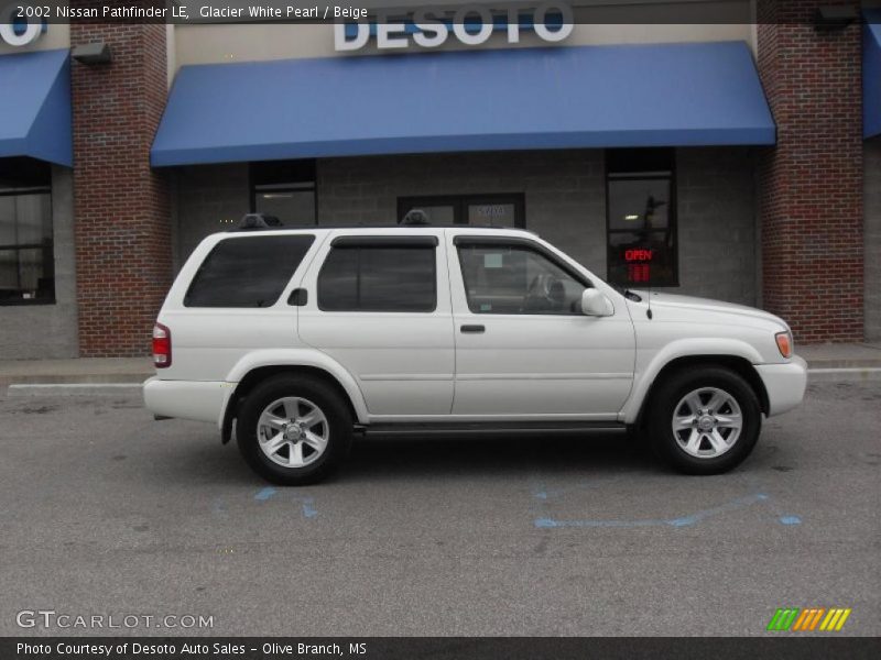 Glacier White Pearl / Beige 2002 Nissan Pathfinder LE