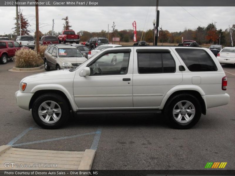 Glacier White Pearl / Beige 2002 Nissan Pathfinder LE