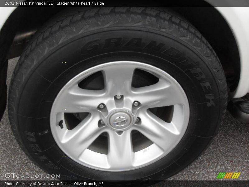 Glacier White Pearl / Beige 2002 Nissan Pathfinder LE