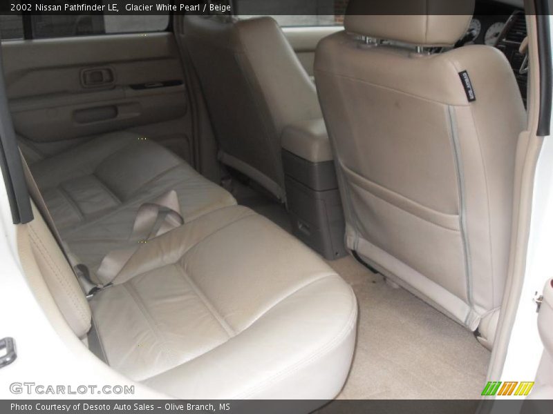 Glacier White Pearl / Beige 2002 Nissan Pathfinder LE