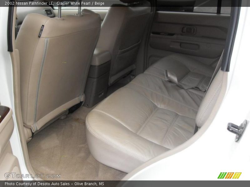 Glacier White Pearl / Beige 2002 Nissan Pathfinder LE