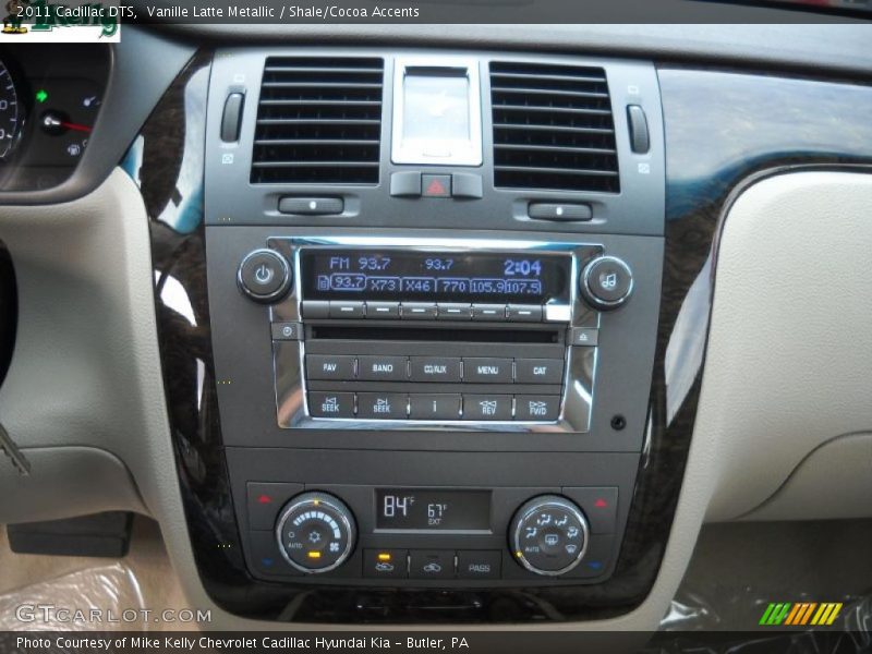 Vanille Latte Metallic / Shale/Cocoa Accents 2011 Cadillac DTS