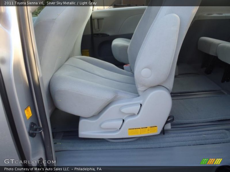 Silver Sky Metallic / Light Gray 2011 Toyota Sienna V6