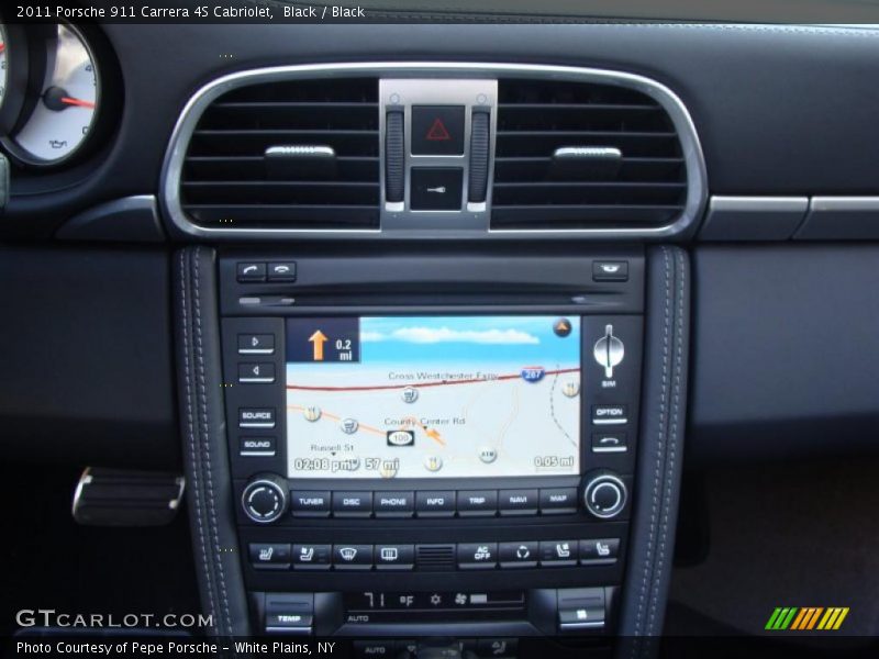 Controls of 2011 911 Carrera 4S Cabriolet