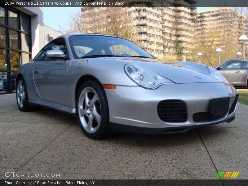 Front 3/4 View of 2004 911 Carrera 4S Coupe