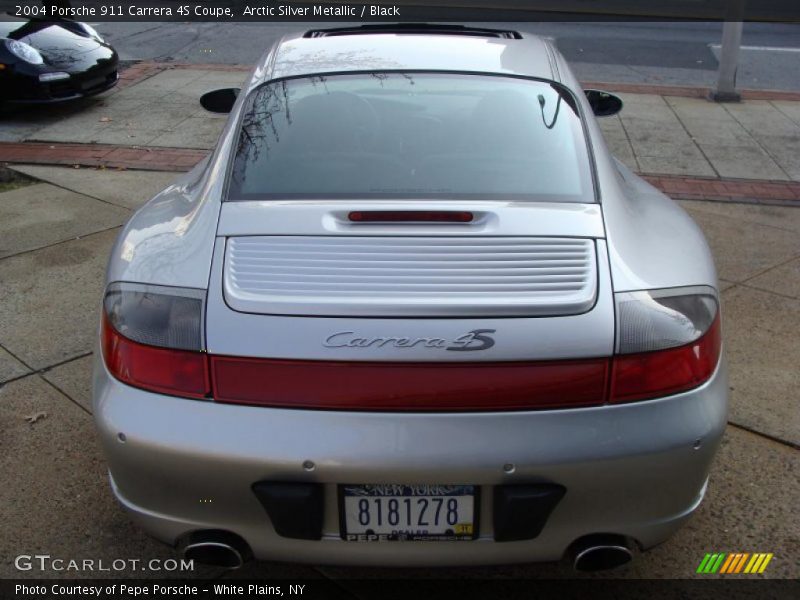  2004 911 Carrera 4S Coupe Logo