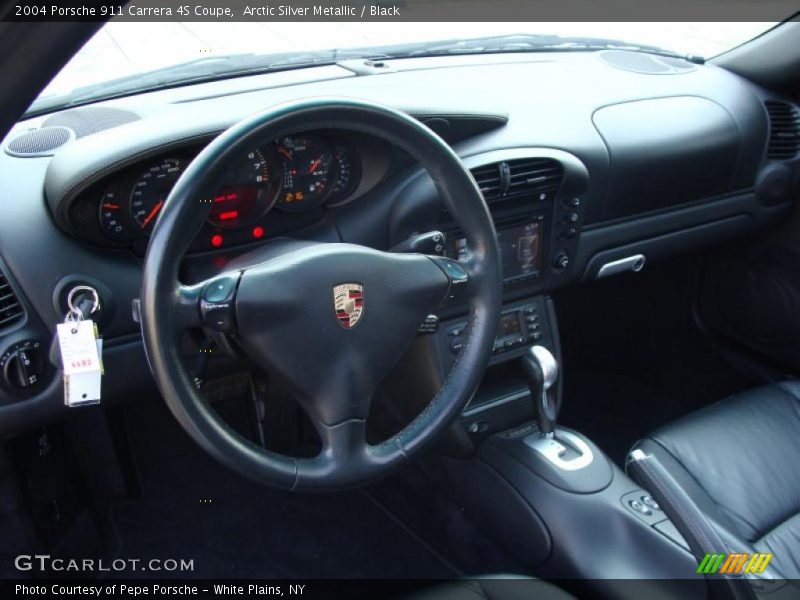 Dashboard of 2004 911 Carrera 4S Coupe