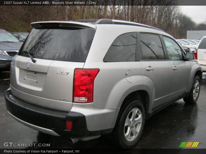 Majestic Silver Metallic / Grey 2007 Suzuki XL7 Limited AWD