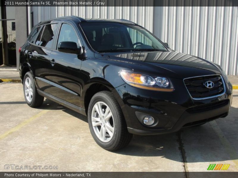 Phantom Black Metallic / Gray 2011 Hyundai Santa Fe SE
