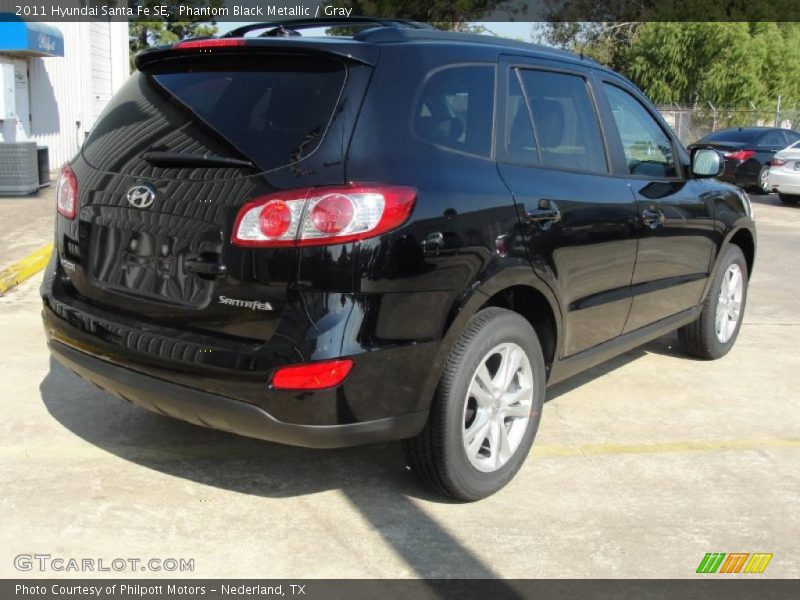 Phantom Black Metallic / Gray 2011 Hyundai Santa Fe SE