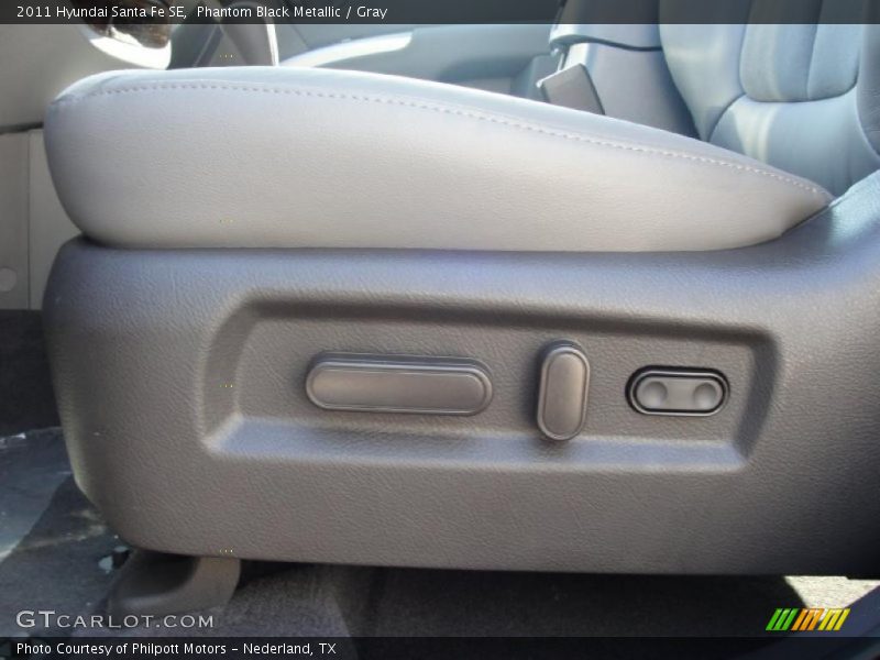 Phantom Black Metallic / Gray 2011 Hyundai Santa Fe SE