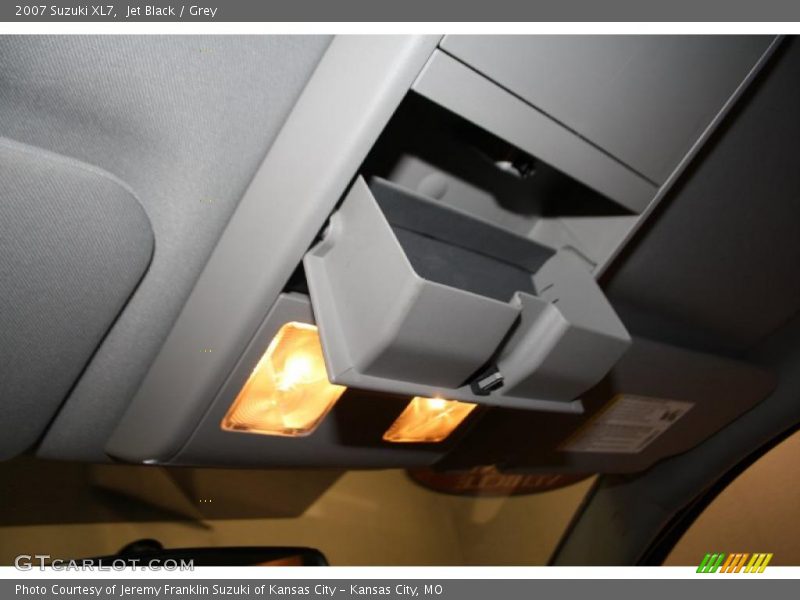 Jet Black / Grey 2007 Suzuki XL7
