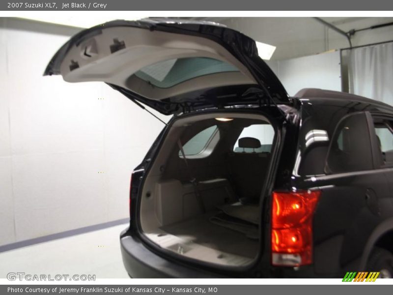Jet Black / Grey 2007 Suzuki XL7