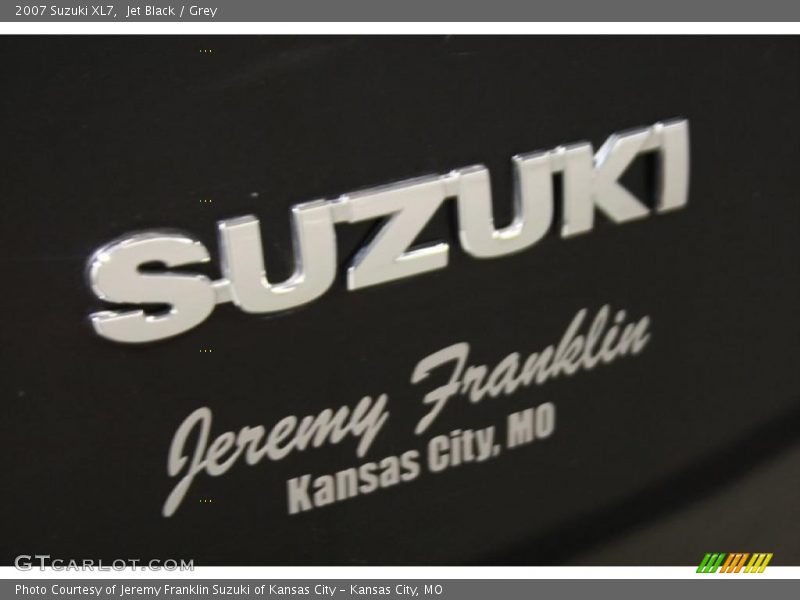 Jet Black / Grey 2007 Suzuki XL7