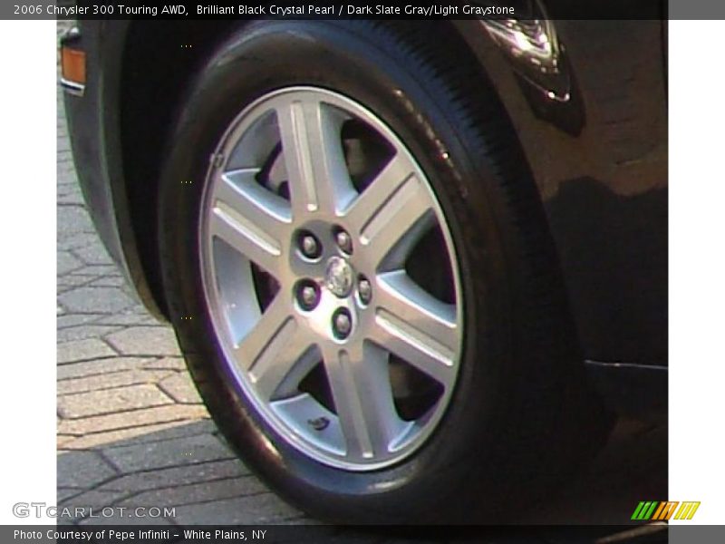 Brilliant Black Crystal Pearl / Dark Slate Gray/Light Graystone 2006 Chrysler 300 Touring AWD