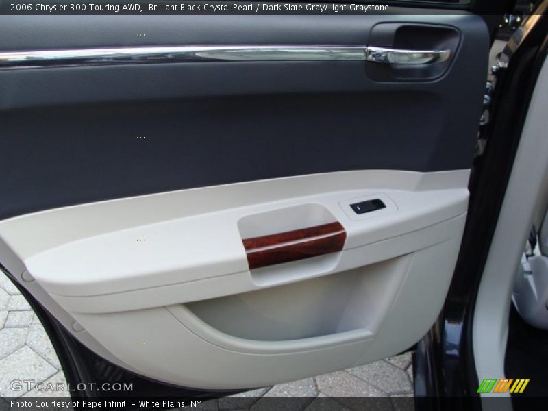 Brilliant Black Crystal Pearl / Dark Slate Gray/Light Graystone 2006 Chrysler 300 Touring AWD