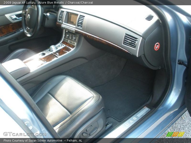  2009 XF Luxury Charcoal/Charcoal Interior