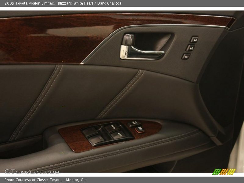 Blizzard White Pearl / Dark Charcoal 2009 Toyota Avalon Limited